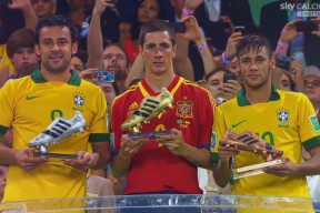 开云中国官网入口包含内马尔重返赛场，夺冠首场状态出色，加拿大队观众沸腾！上演精彩一战的词条