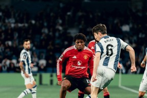 开云中国注册登录出色防守引发热议！，Ming在曼联比赛中刷新纪录全场沸腾不已的简单介绍