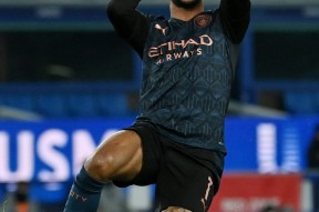 开云中国官网入口洛杉矶湖人发布备战花絮，冲刺阶段完成体检，足总杯任务艰巨，球队文化再被提及的简单介绍