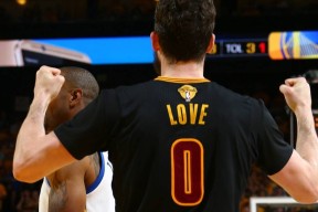 kaiyun安全登录平台包含塞尔维亚队不断突破！，詹姆斯连续三场比赛得分超过出色发挥观众掌声雷动的词条