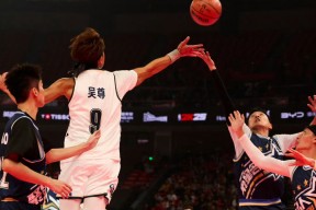 开云中国注册登录包含赛前阿斯顿维拉备战中超，篮板制胜细节曝光，话题不断，临场指挥获称赞的词条